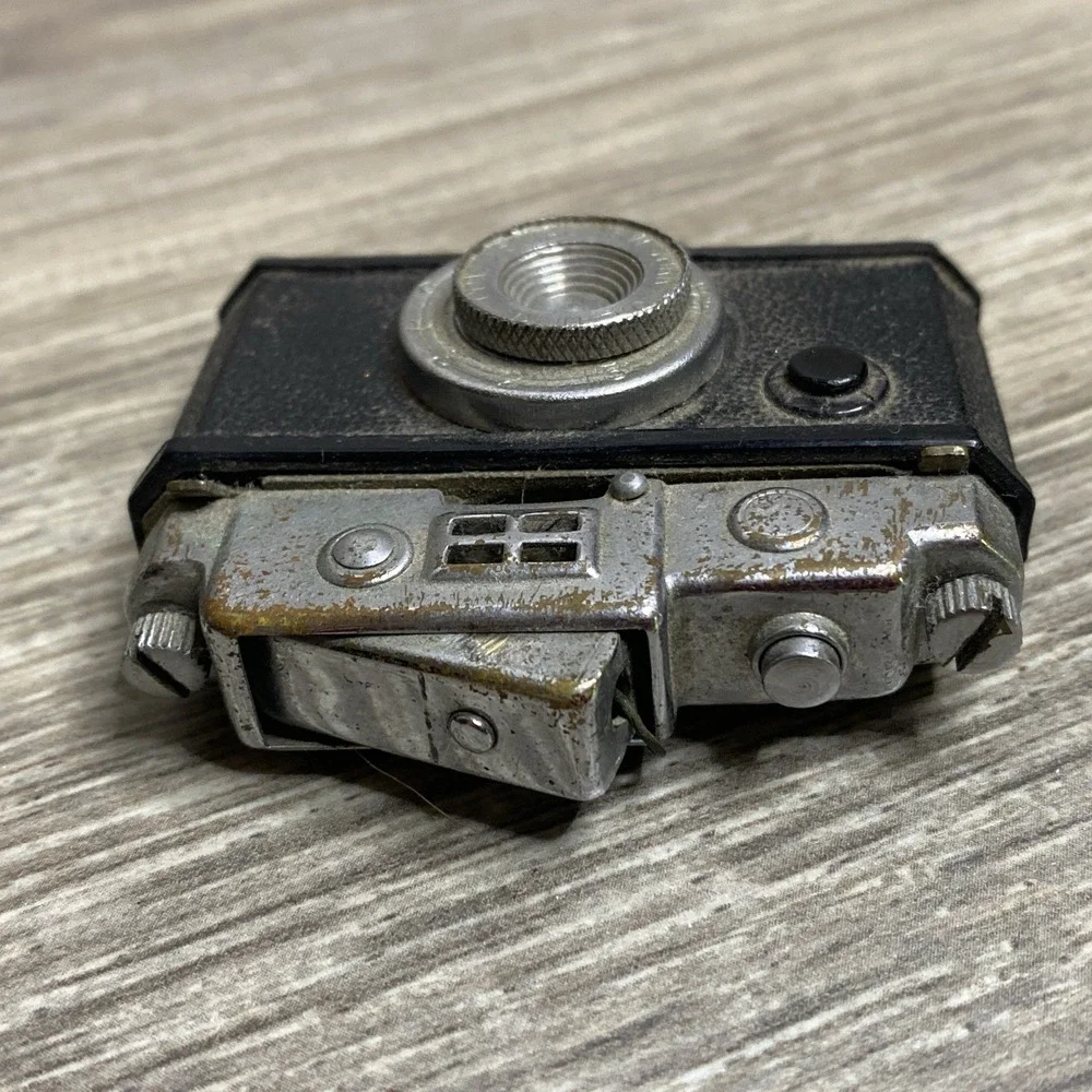 Vintage 1940s Occupied Japan Camera Lighter NO Tripod